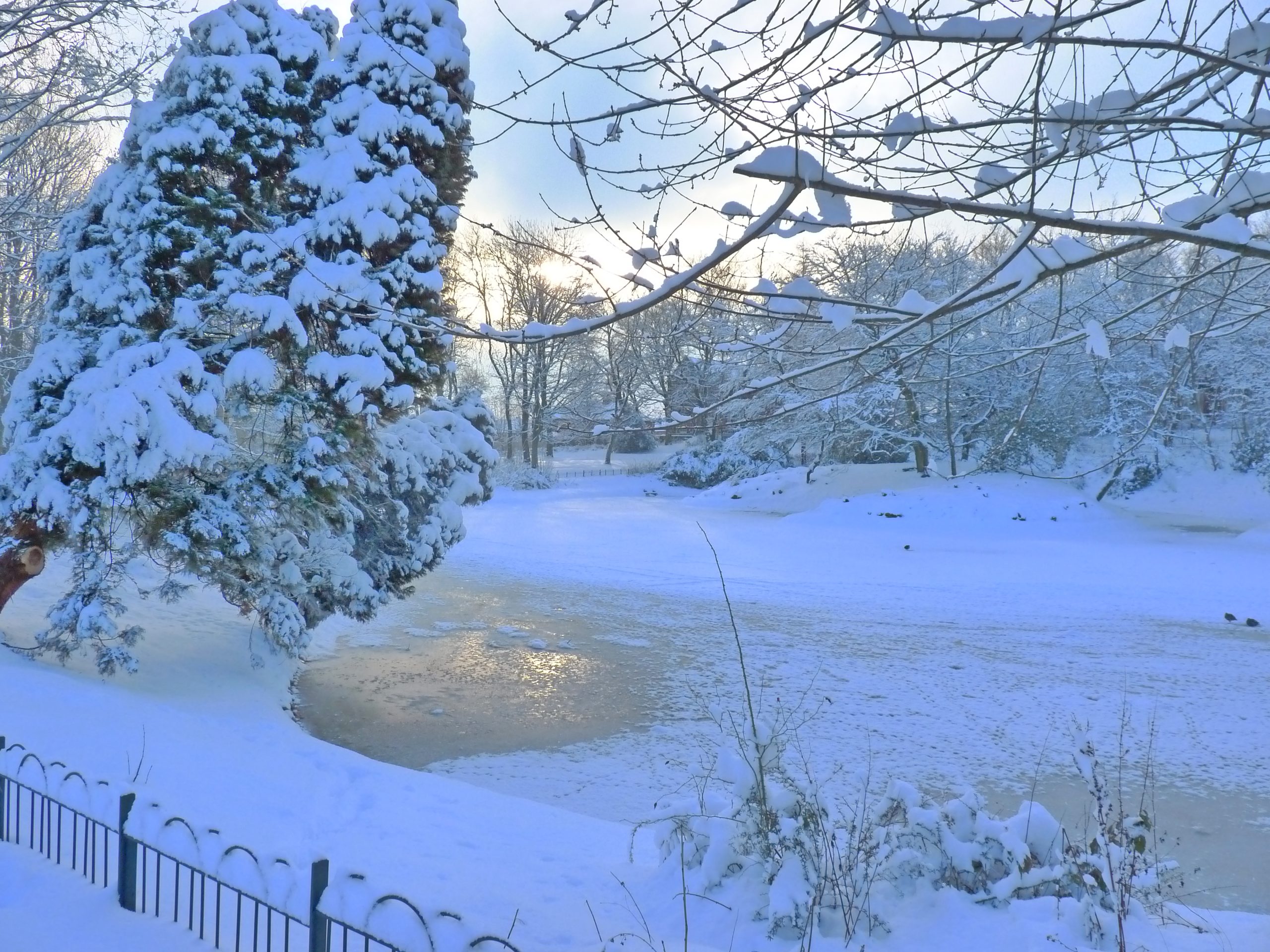 queens-park-bolton-in-winter