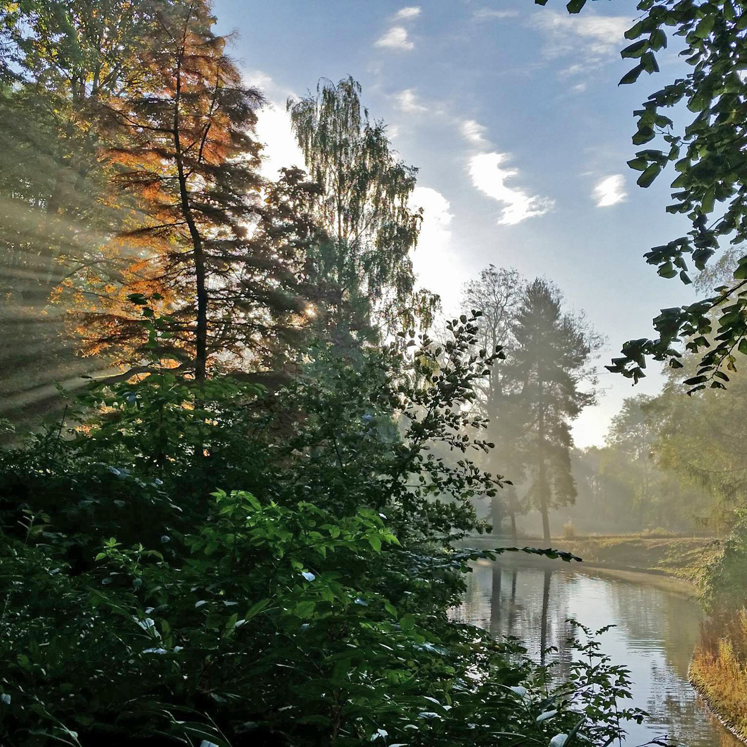queens-park-bolton-autumn-4